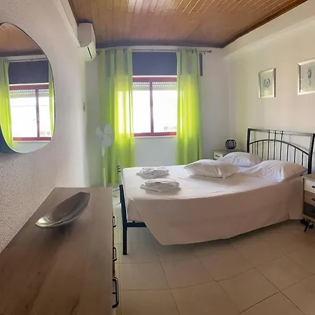 Two-bedroom - 500 Meters From The Armação de Pêra